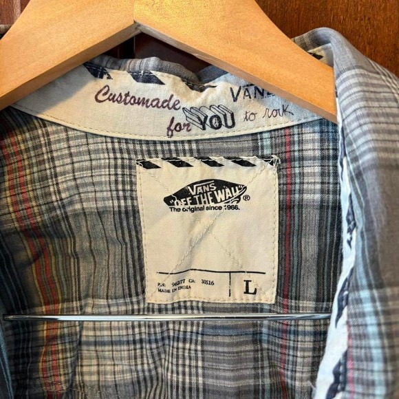 Vans Short Sleeve Button Up‎ - Picture 2 of 4